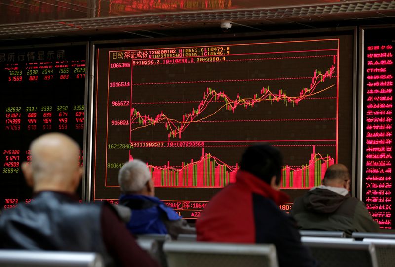 EM portfolios see second biggest monthly inflow in four years, IIF data shows
