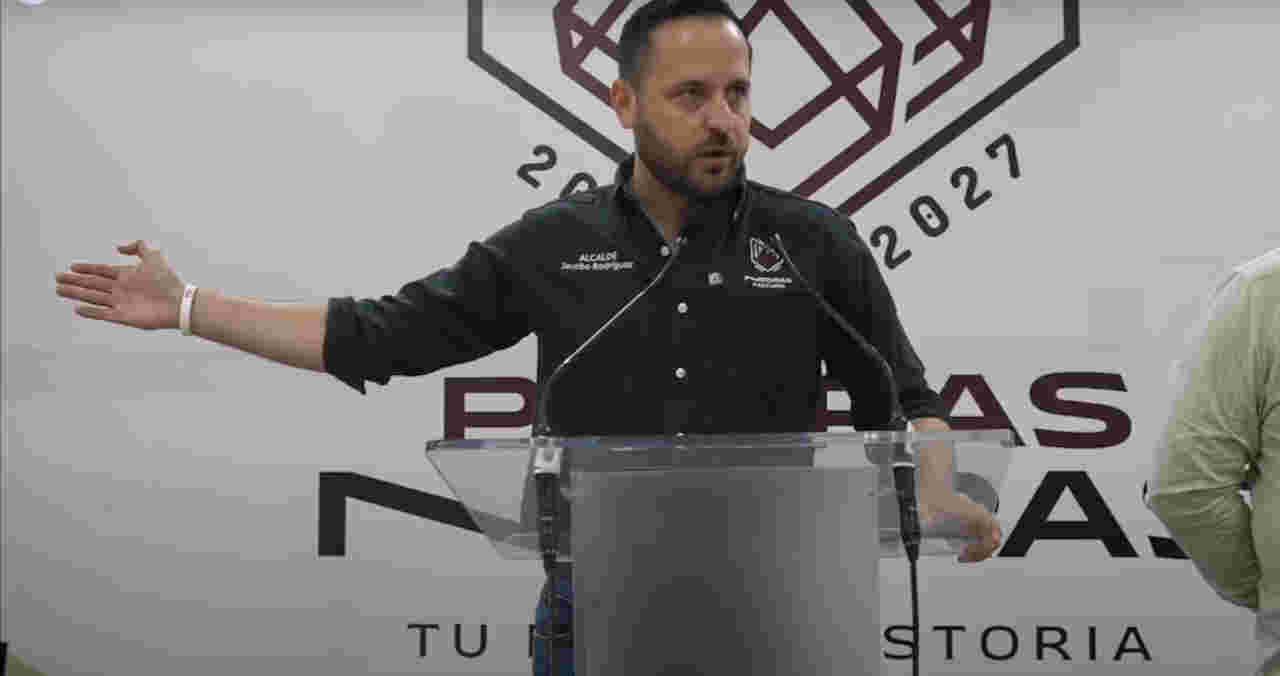 Alcalde de Piedras Negras explota contra periodista que le preguntó si se sometería a prueba de antidoping