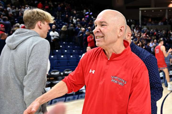 Report: St. Thomas will open season on the road against mid