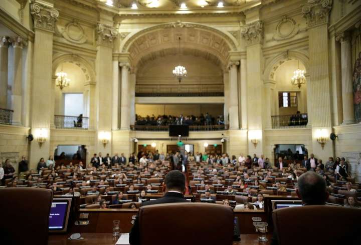 Corte Suprema de Justicia revela pruebas de presunta compra de votos de congresistas para tramitar aprobación de créditos al gobierno en el legislativo con dineros de la UNGRD. 