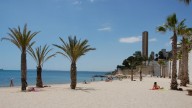 La playa de la Albufereta de Alicante sigue cerrada al baño por contaminación