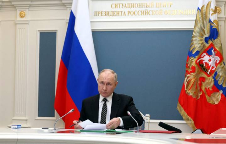 With only one nuclear arms pact left between the U.S. and Russia, a new arms race is possible