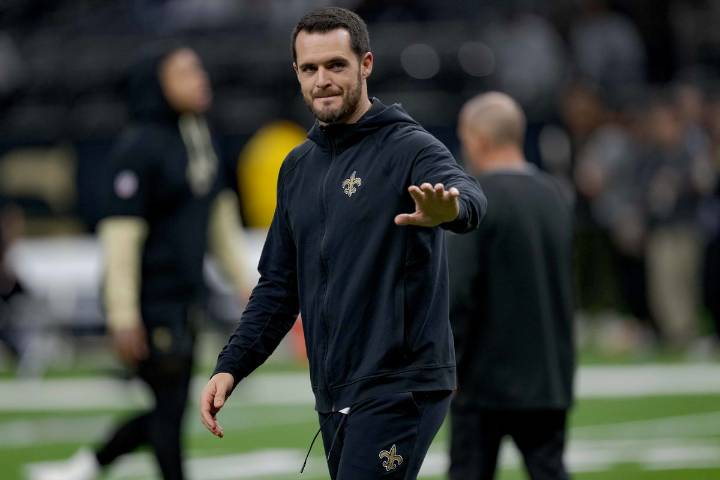 Derek Carr Forced to Eat His Words After Questioning Browns’ Shedeur Sanders Decisions Former NFL QB Derek Carr was left embarrassed when a fan clapped back at him about the Browns' preseason finale. 