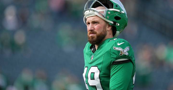 Steelers work out 4 long snappers following Christian Kuntz’s injury 