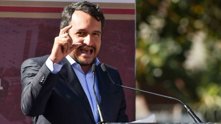 Andy López Beltrán reconoce que vacacionaba en Japón tras "extenuantes jornadas de trabajo" pero dice que lo espían