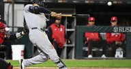 Grisham helps the Yankees beat the White Sox 10