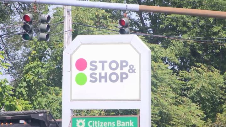 Stop and Shop to close North Providence fulfillment center