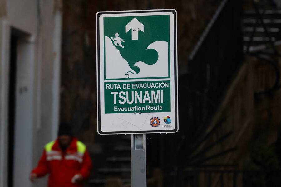 Cancelan amenaza de tsunami en la Antártica chilena tras sismo de magnitud 7,6