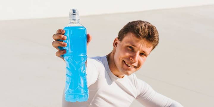 Bebidas con electrolitos: ¿aliadas de la hidratación o un riesgo para la presión arterial?