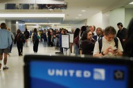 US proposes to extend Newark airport flight cuts through October 2026