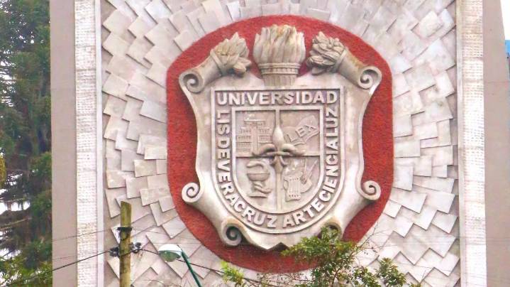 Universidad Veracruzana emite lista de corrimiento para nuevo ingreso