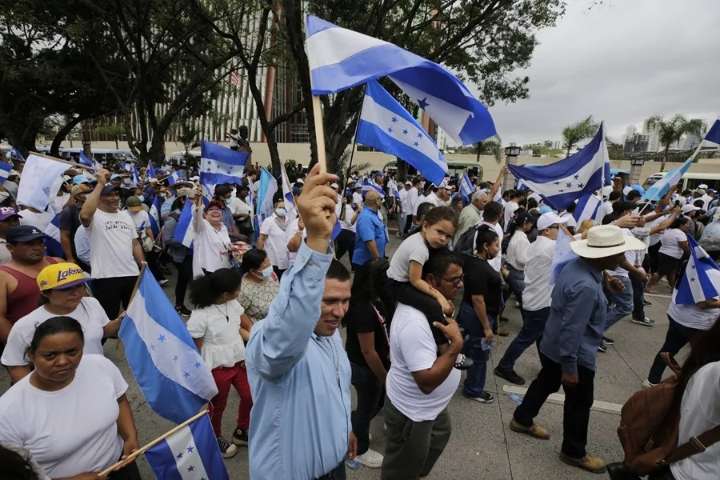 Partido oficialista de Honduras marcha a dos días para que se inicie campaña electoral