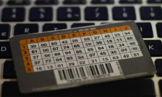 Postergan por un año el fin de las tarjetas de  coordenadas para transferencias electrónicas