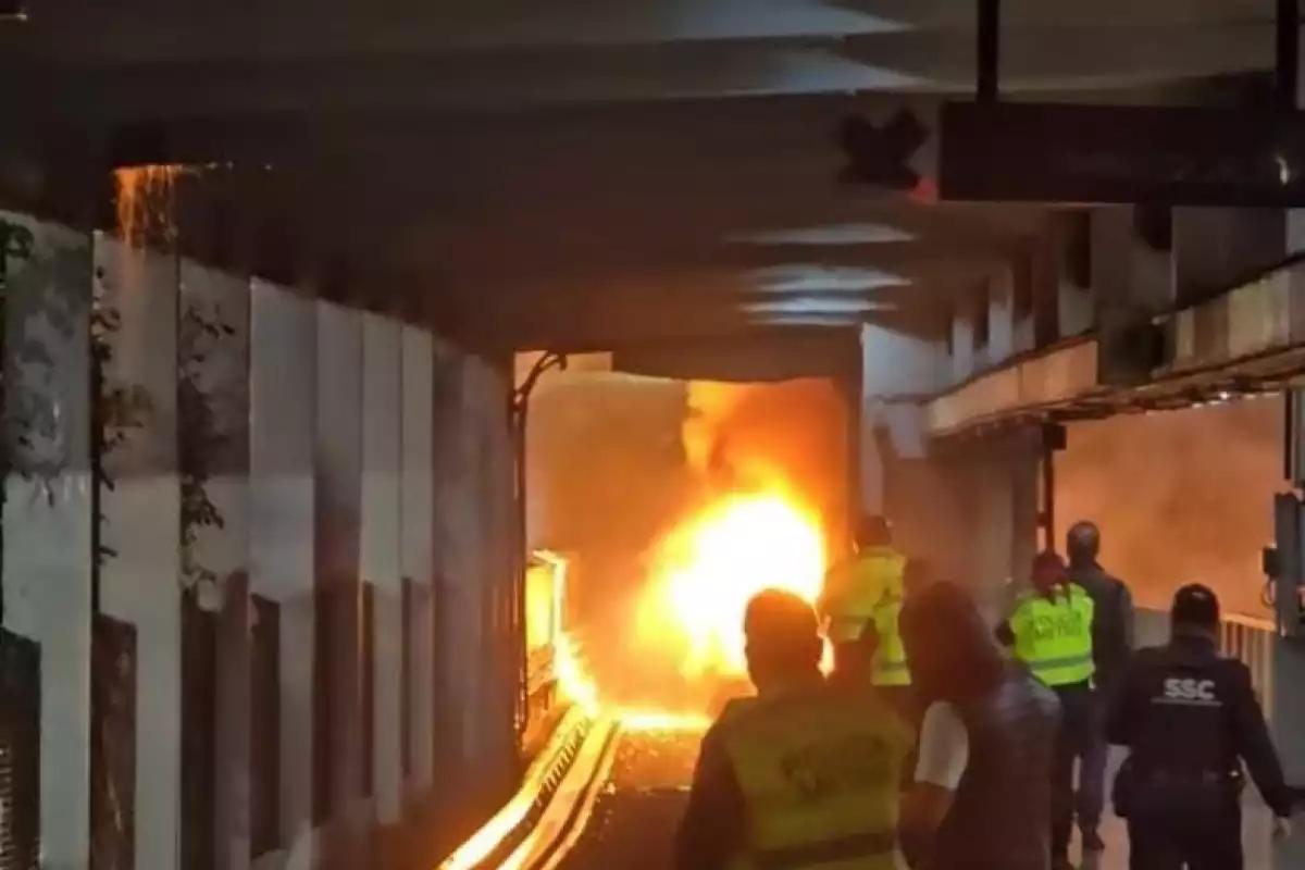 ¡El Metro saca chispas en la Línea 2! Se registra una explosión en la estación San Antonio Abad