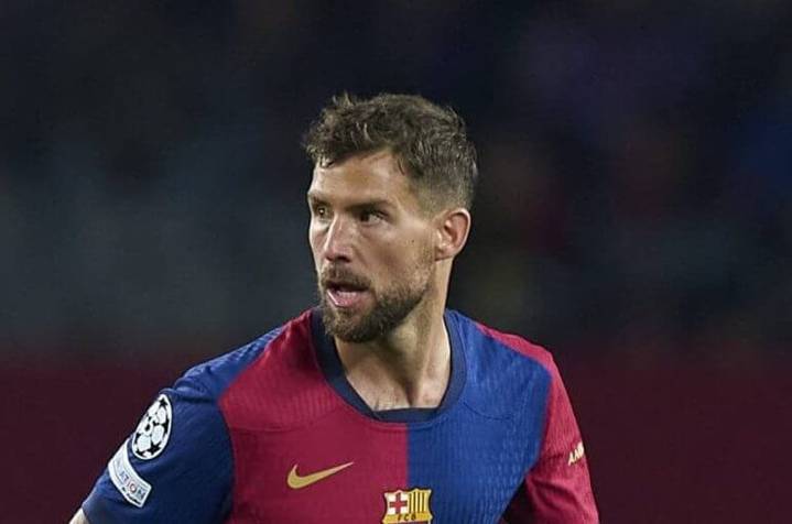 Barcelona defender Inigo Martinez set to go to Al Nassr on a free transfer