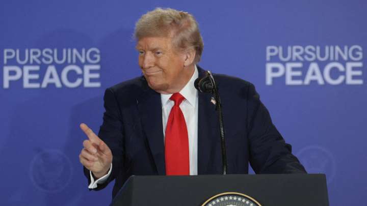 Zelenski Puede Seguir la Lucha o Buscar Paz, Pero No Recuperará Crimea ni se Unirá a OTAN: Trump