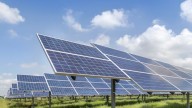 La planta solar más grande de Perú brilla para la nación, pero deja en la oscuridad a sus vecinos indígenas