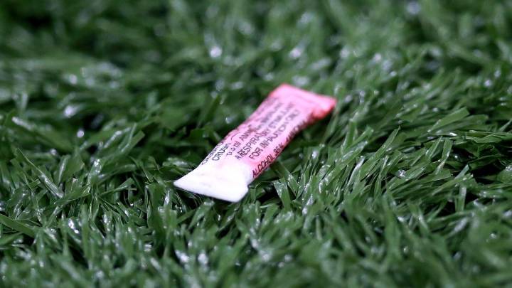 NFL clarifies players can use smelling salts, teams can’t provide