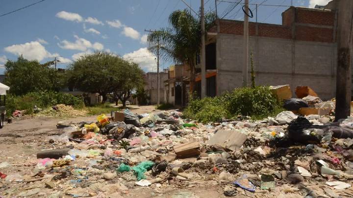 “La inseguridad está a todo lo que da”: vecinos de Cerrito de La Joya viven sin alumbrado, sin agua y sin pavimento