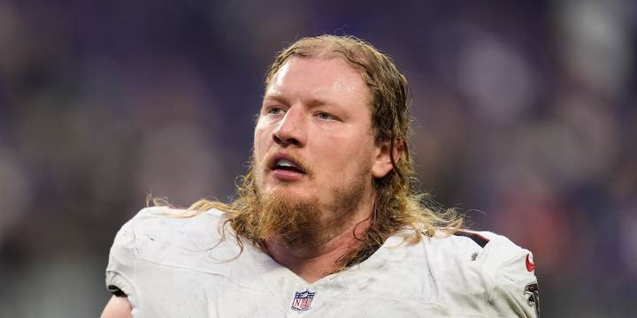 Falcons starting right tackle Kaleb McGary carted off practice field with possible left leg injury
