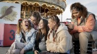 Dónde ver gratis 'La maternal', la película sobre madres adolescentes de la directora de 'Los destellos'