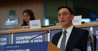 Comisario europeo de Deportes asegura que llevar partidos al extranjero es una “traición”
