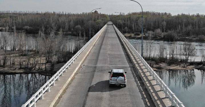 El puente de Paso Córdoba vive un «respiro» de los camiones con arena para el fracking de Vaca Muerta