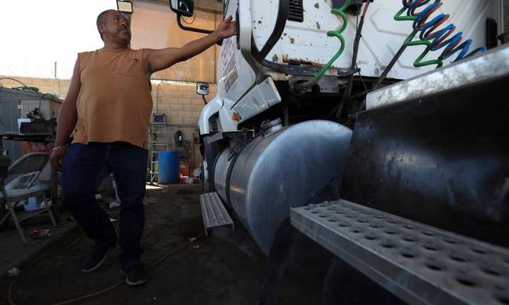 Transportistas mexicanos prevén que la suspensión de visas de EE.UU. no afectará su labor