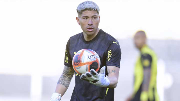 Medios uruguayos reconocieron a Cortés en el triunfo de Peñarol ante Racing en Libertadores