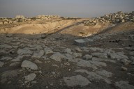 Israel approves settlement project that could divide West Bank