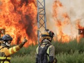 España agrega 500 soldados al combate de incendios forestales en medio de ola de calor