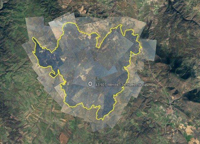 La Junta de Extremadura mantiene activa la Situación Operativa 1 del Plan INFOCAEX por un incendio originado en Navalmoralejo (Toledo)