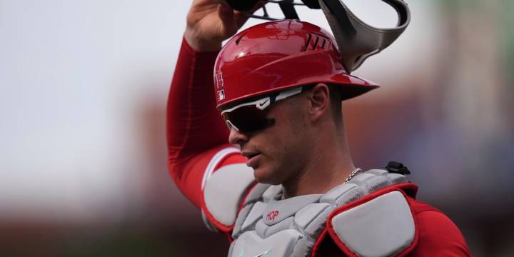 Logan O'Hoppe has hospital patients design chest protector for Players' Weekend