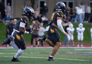 Roman Thompson scores 3 TDs as Central Catholic snaps losing streak vs. Pine