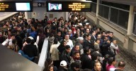‘¿Cuál es la excusa?’ Usuarios del Metro reportan retrasos en Líneas 3, 7, 8, A y B