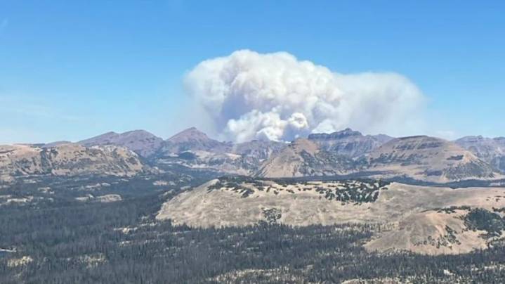 Campers evacuated after fire breaks out near Mirror Lake Highway in Summit County