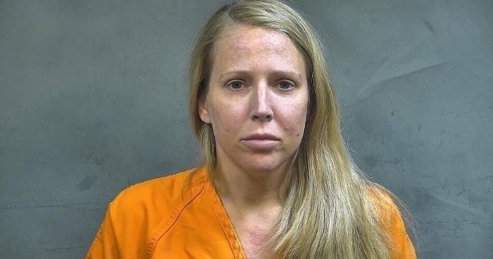Zionsville mom to remain imprisoned after shooting at officer