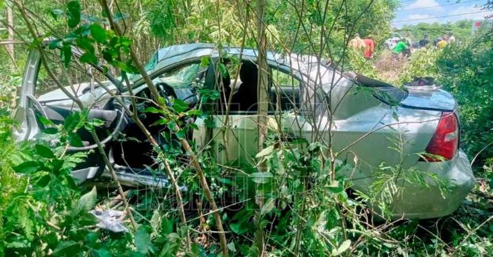 Exceso de velocidad provoca salida de camino en Altamira