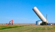 Tower demolition a big 'boom' in Alberta village