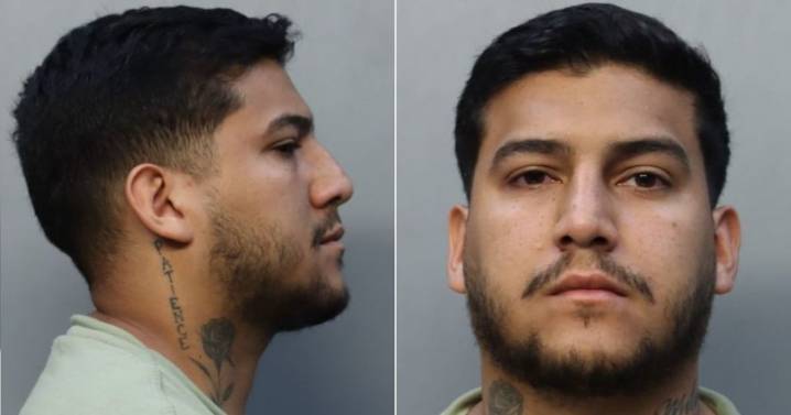 Hombre en Miami es retenido por inmigración tras compartir video de una amiga en topless en un chat grupal