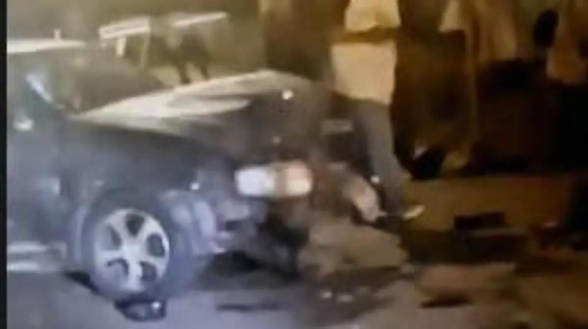 Automóvil impacta a tres motociclistas en Pueblito de Rocha; cuatro personas resultan lesionadas