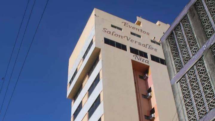 Turistas en Tampico sufren “calorón” por apagón de CFE sin aviso en plena temporada vacacional