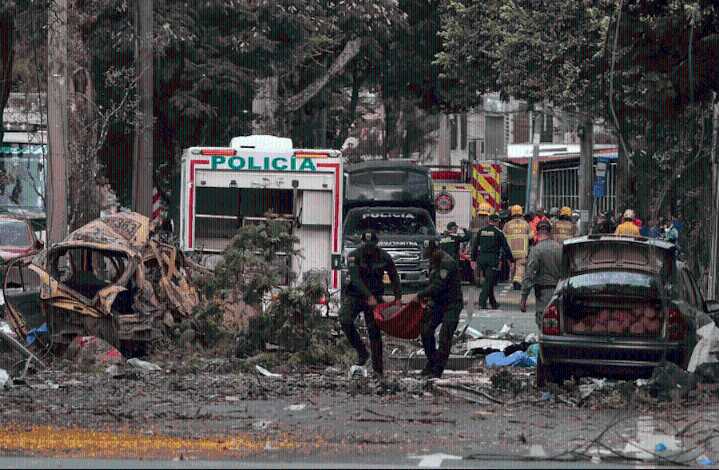 Un doble ataque terrorista en Colombia termina 12 policías y seis civiles muertos