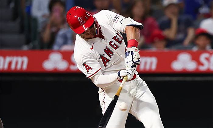 Angelinos vence a Dodgers por 7