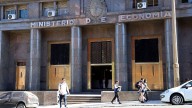 El Tesoro buscará renovar $15 billones en una nueva licitación, con un mercado atento a las tasas