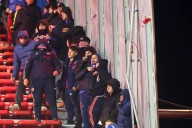 AUDIO. Solidaridad en medio del caos: hinchas de Racing y vecinos dieron resguardo a seguidores de la U en medio de graves incidentes en Argentina