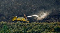 Asturias reduce a tres los fuegos activos pero advierte del peligro