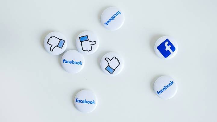 La moda de pedir ediciones de fotos en Facebook esconde algo más que nostalgia