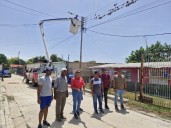 Supervisan avances de electrificación en barrio Los Cerritos de Los Guayos