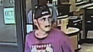 Knoxville Police seek suspect after man robbed at knifepoint